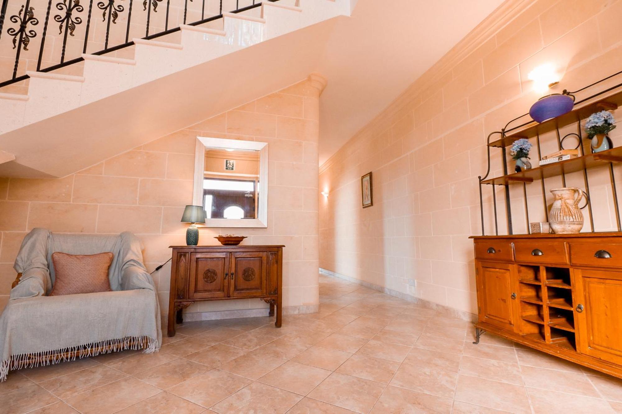 Villa Fieldend - Gozo Holiday Home Għarb Extérieur photo