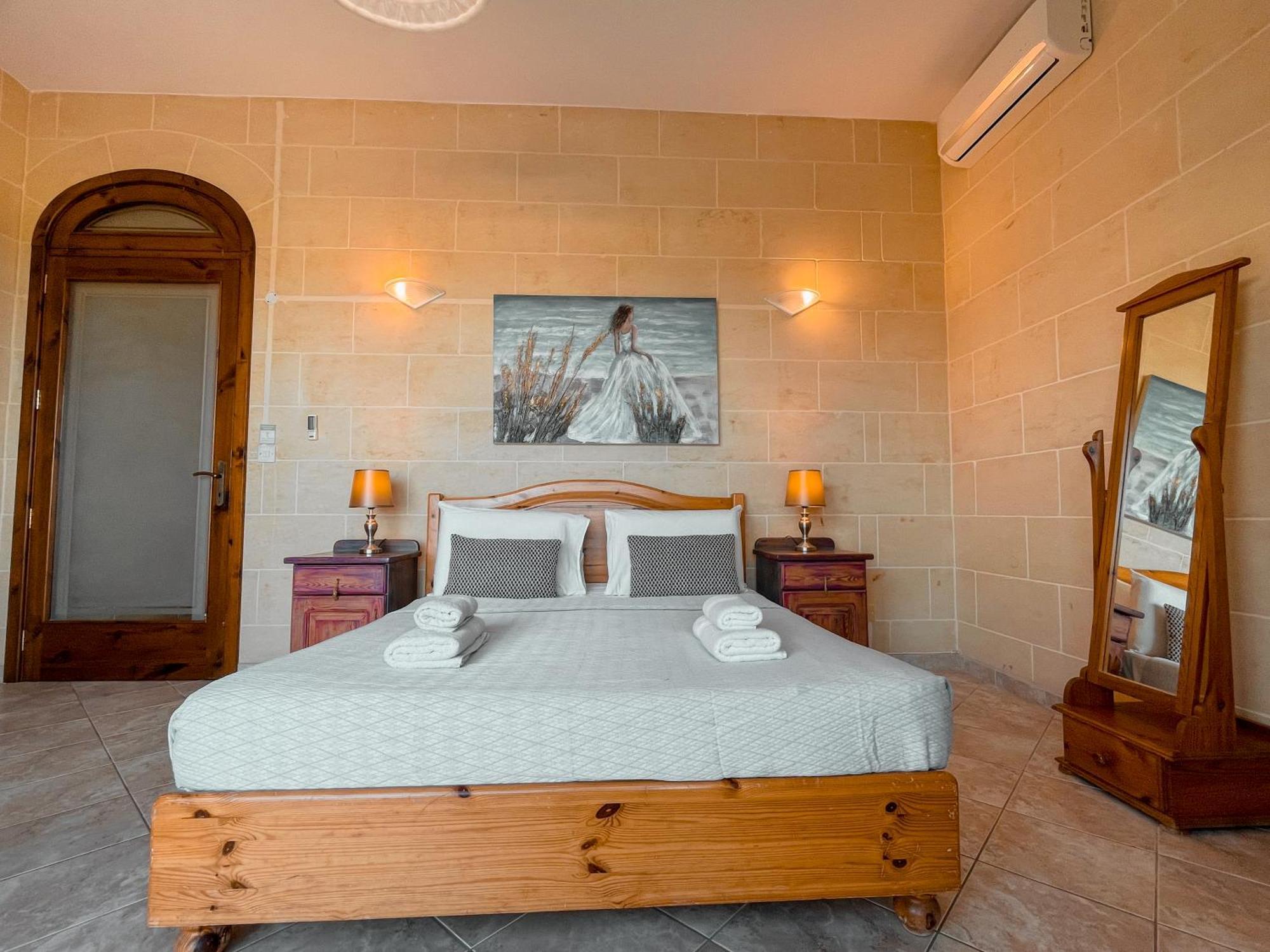 Villa Fieldend - Gozo Holiday Home Għarb Extérieur photo
